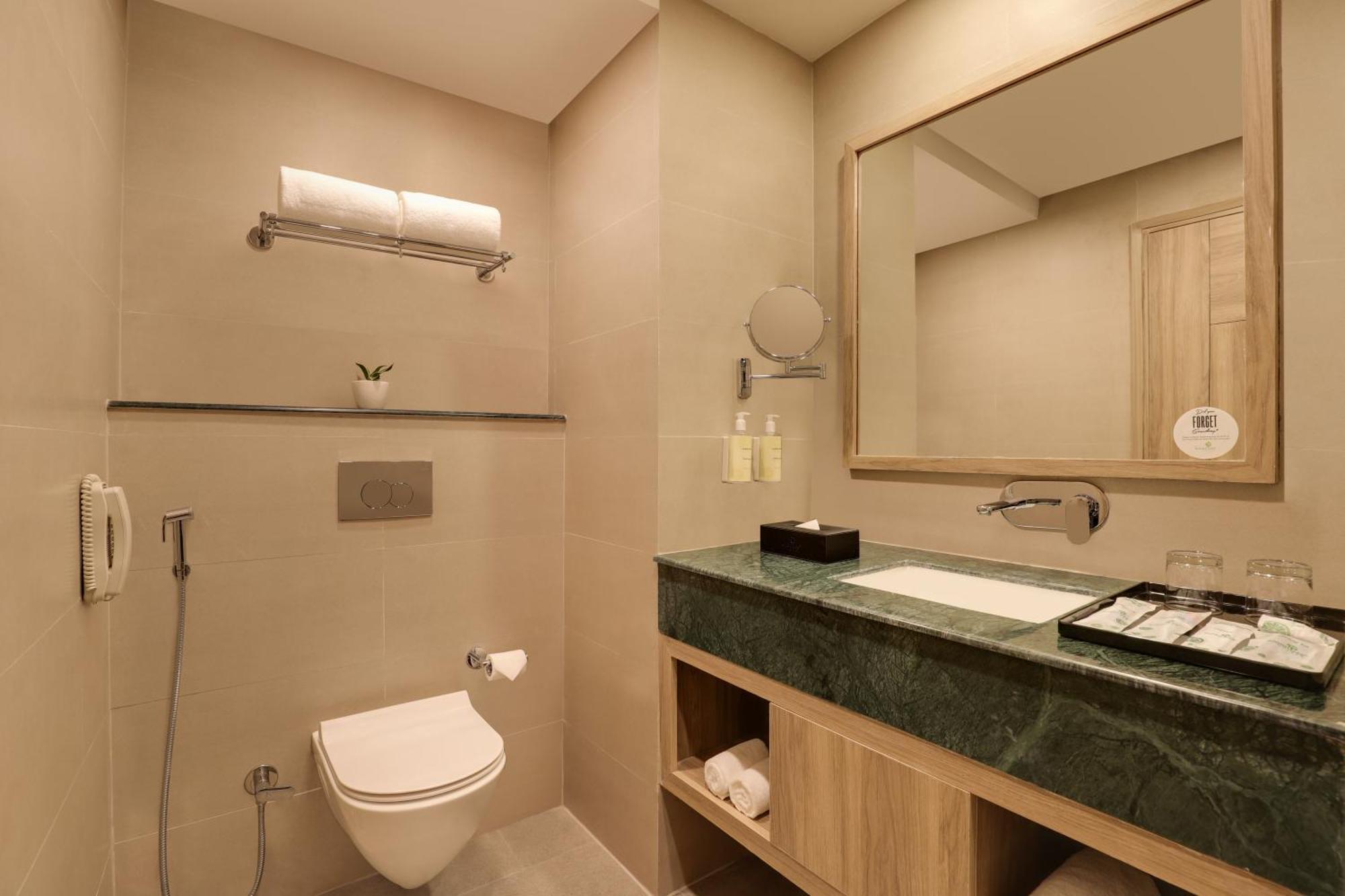 Lemon Tree Hotel, Ришикеш Экстерьер фото