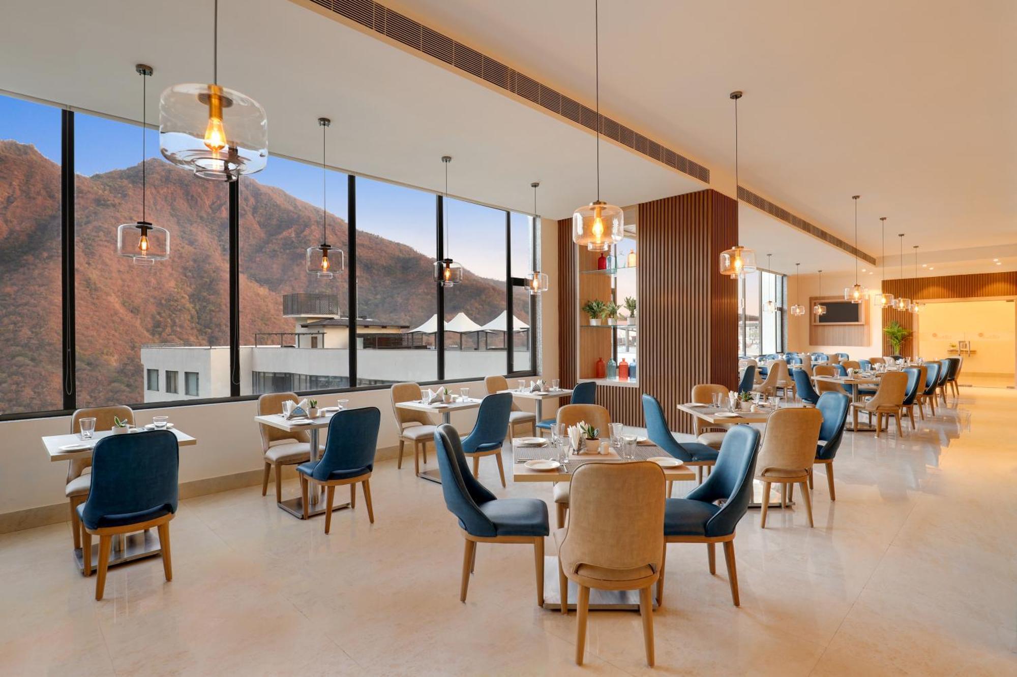 Lemon Tree Hotel, Ришикеш Экстерьер фото