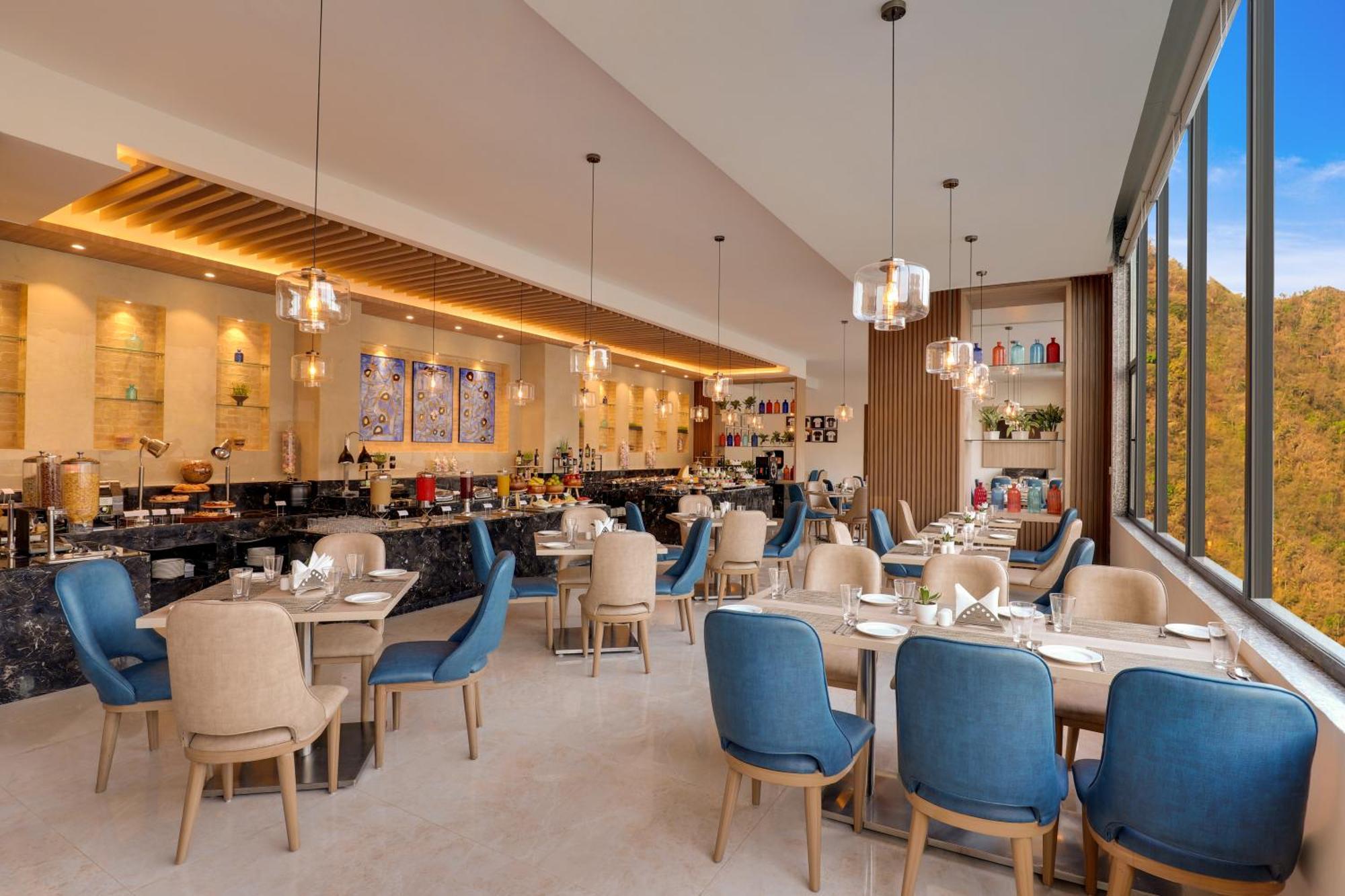 Lemon Tree Hotel, Ришикеш Экстерьер фото