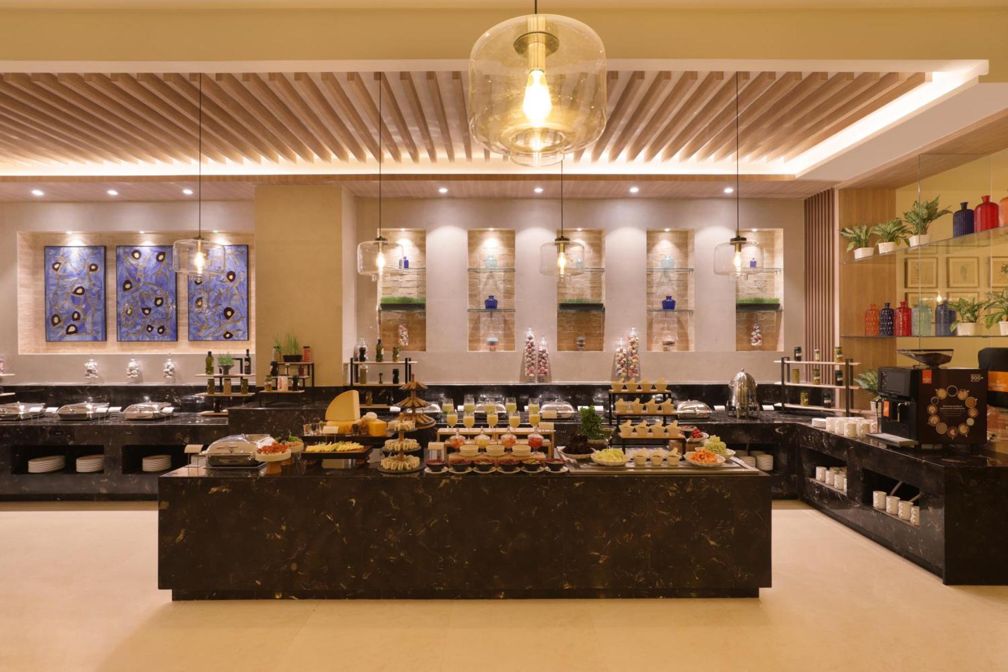Lemon Tree Hotel, Ришикеш Экстерьер фото